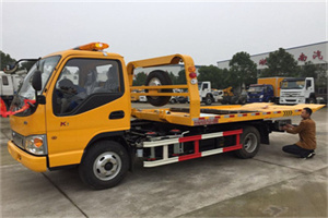 阳明哪里有拖车服务